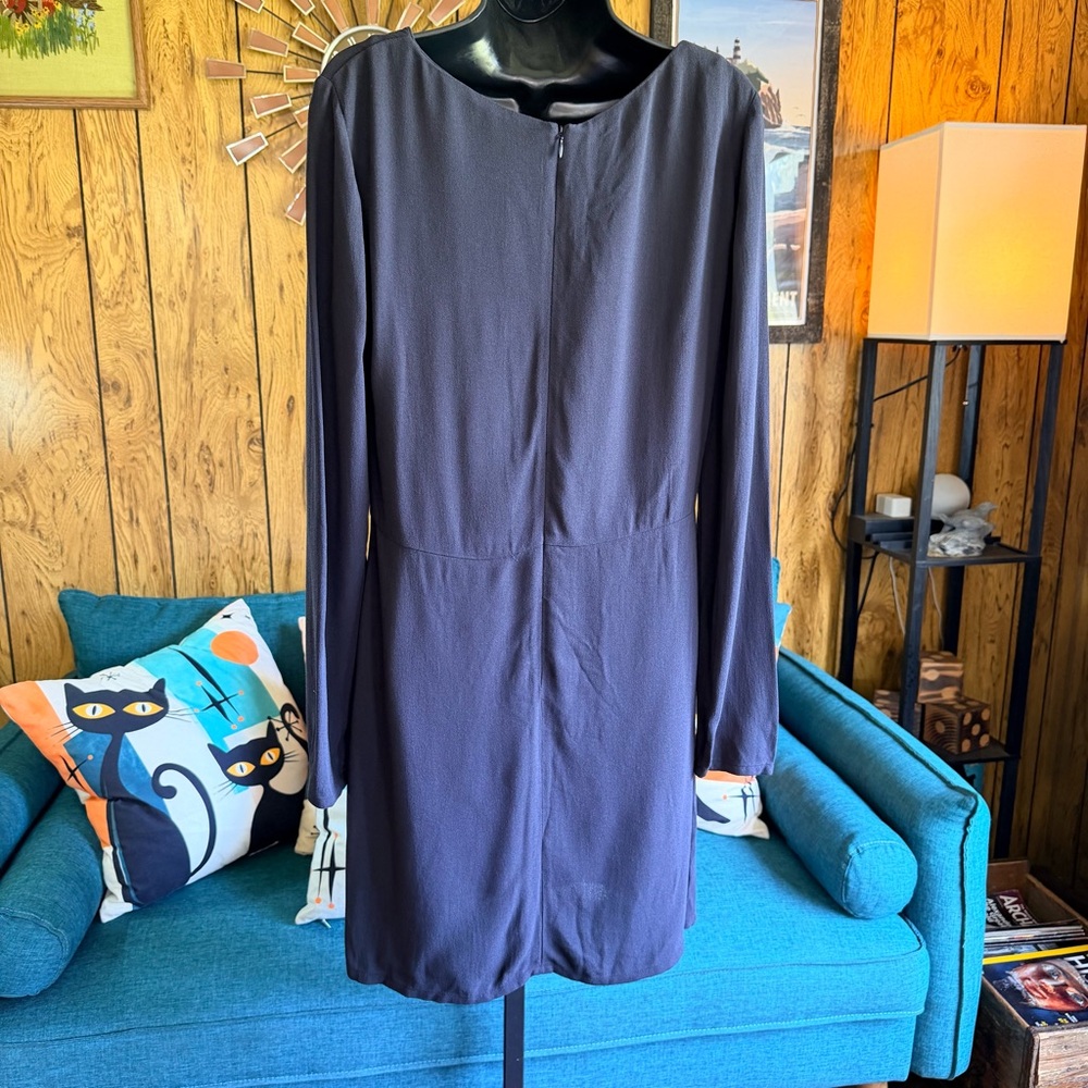 American Vintage Simple Modest Long Sleeve Black Dress - Picture 10 of 10
